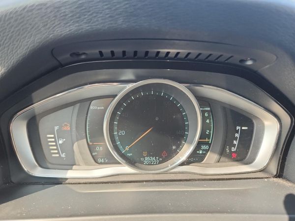 2014 VOLVO S60