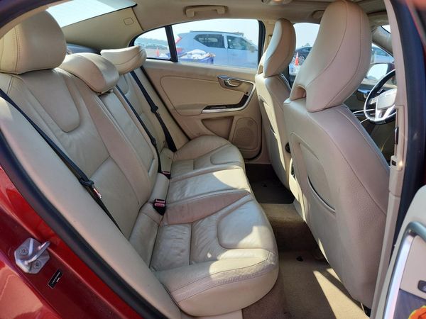 2014 VOLVO S60