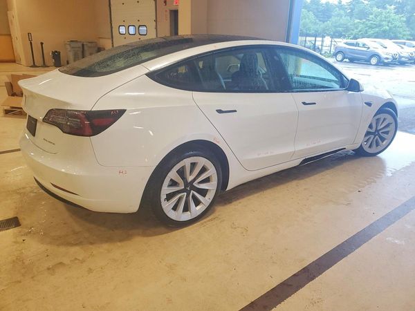 2021 TESLA MODEL 3