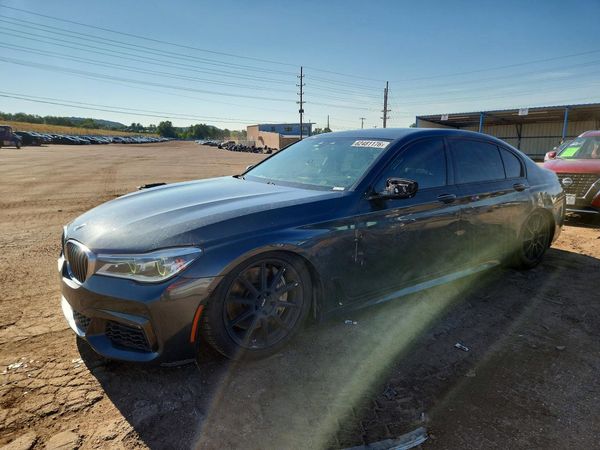 2017 BMW 750