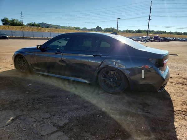 2017 BMW 750