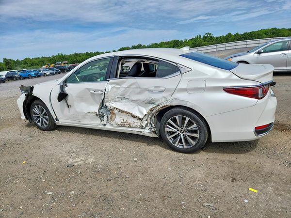 2019 LEXUS ES