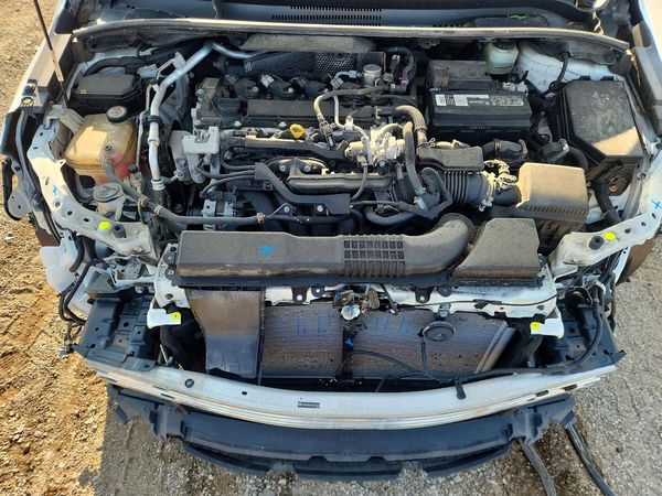 2019 TOYOTA COROLLA HA SE/XSE — Engine bay