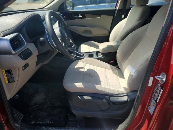 2018 KIA SORENTO L, LX — DENT