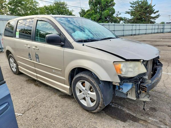 2013 DODGE GRAND CARAVAN SE
