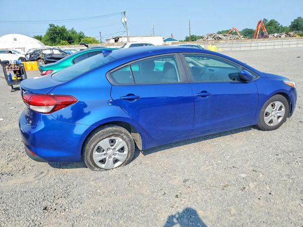 2017 KIA FORTE LX Base