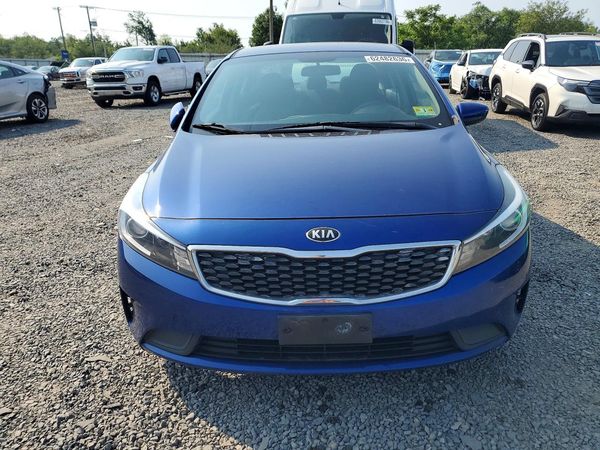 2017 KIA FORTE LX Base
