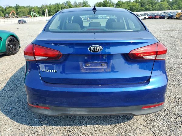 2017 KIA FORTE LX Base