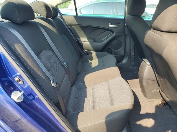 2017 KIA FORTE LX Base