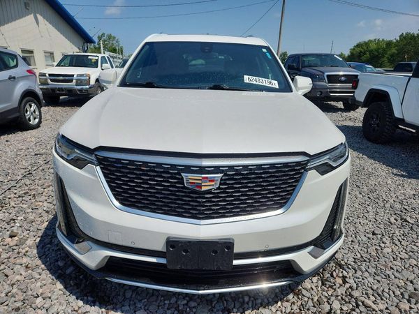 2023 CADILLAC XT6 Luxury