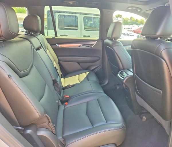 2023 CADILLAC XT6 Luxury
