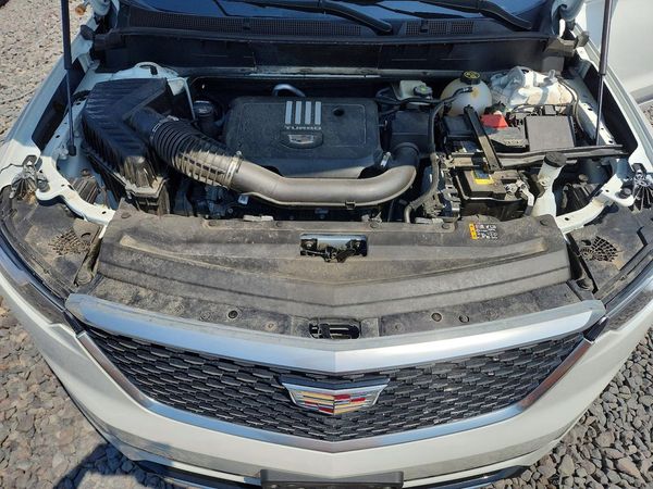 2023 CADILLAC XT6 Luxury