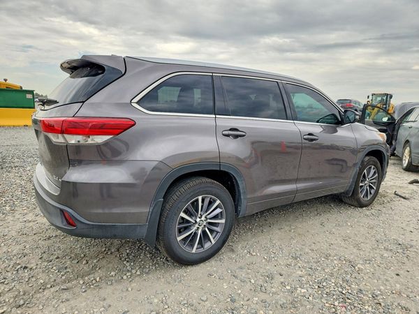 2017 TOYOTA HIGHLANDER SE/XLE