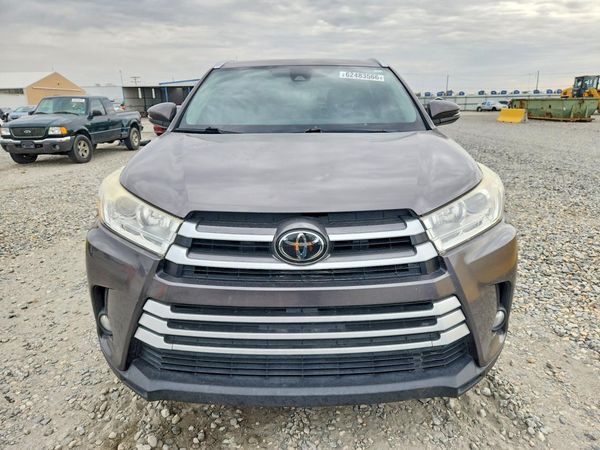 2017 TOYOTA HIGHLANDER SE/XLE