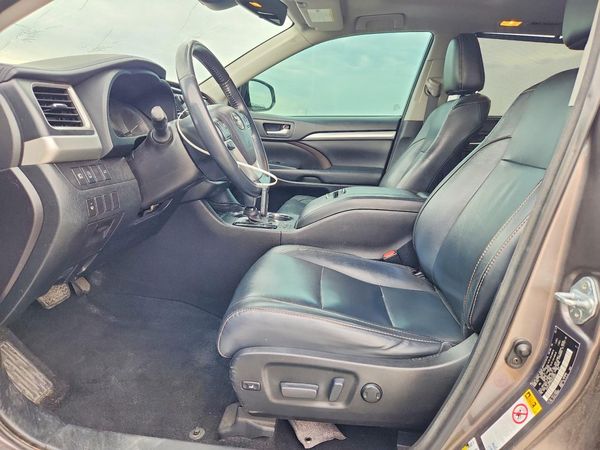 2017 TOYOTA HIGHLANDER SE/XLE