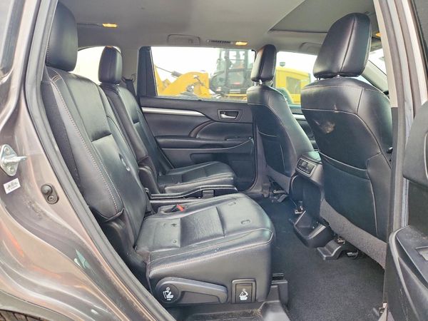 2017 TOYOTA HIGHLANDER SE/XLE