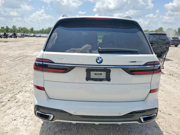 2024 BMW X7
