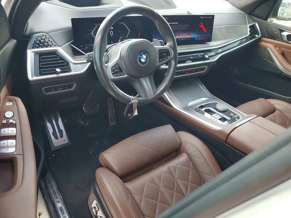 2024 BMW X7
