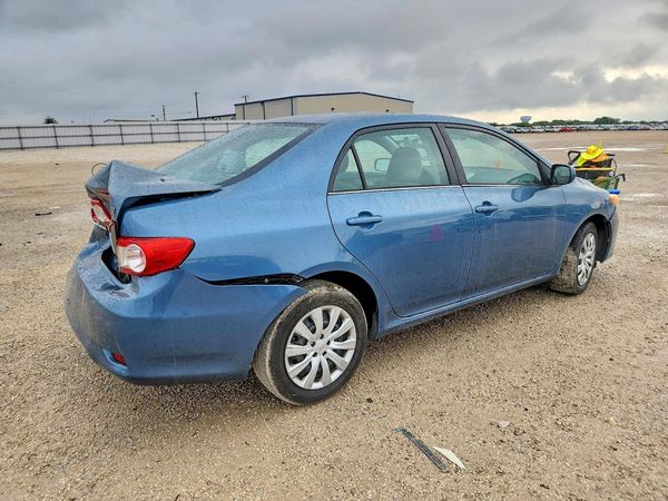 2013 TOYOTA COROLLA