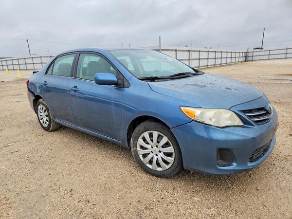2013 TOYOTA COROLLA