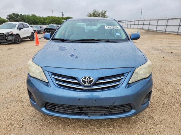 2013 TOYOTA COROLLA