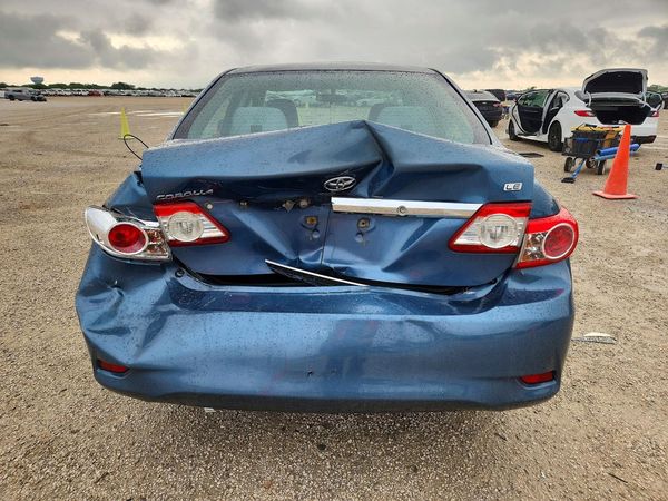 2013 TOYOTA COROLLA