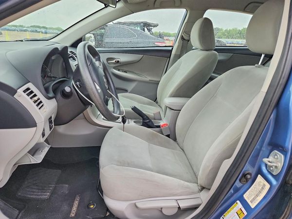 2013 TOYOTA COROLLA