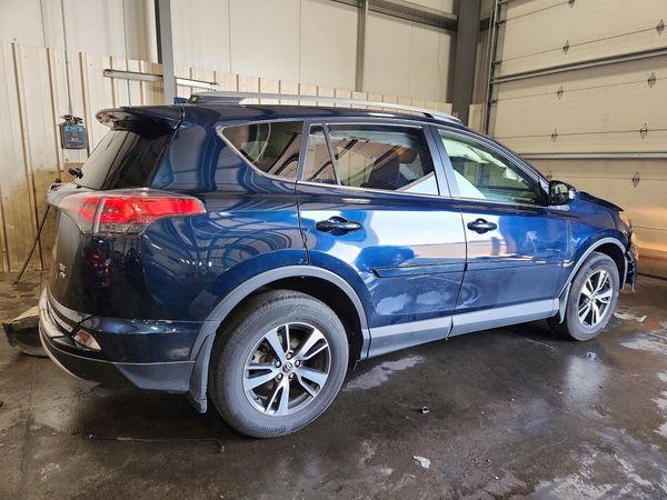 2018 TOYOTA RAV4 Adventure/XLE