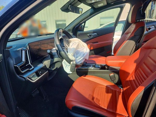 2024 KIA SPORTAGE SX-PRESTIGE or SX-P