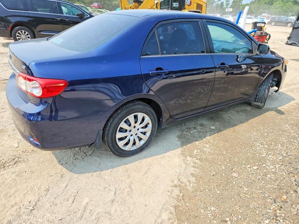 2013 TOYOTA COROLLA