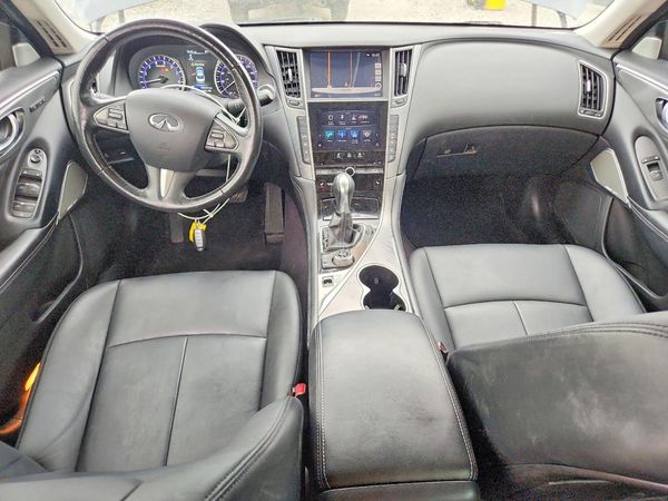 2017 INFINITI Q50