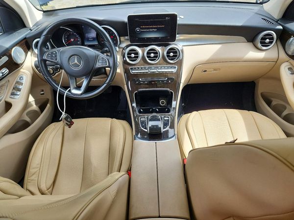 2017 MERCEDES-BENZ GLC GLC300 Base-4M