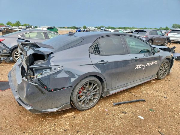 2024 TOYOTA CAMRY