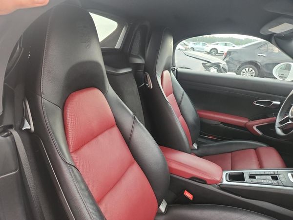 2019 PORSCHE BOXSTER