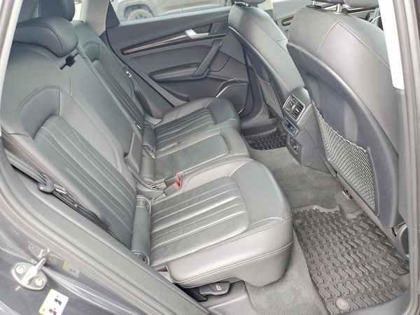 2019 AUDI Q5 quattro Premium Plus