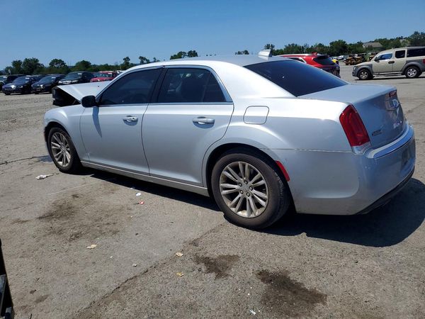 2019 CHRYSLER 300