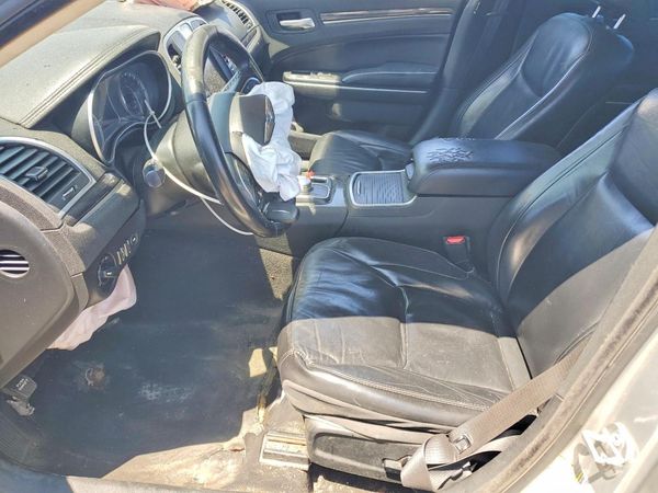 2019 CHRYSLER 300