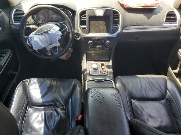 2019 CHRYSLER 300
