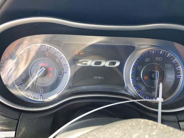 2019 CHRYSLER 300