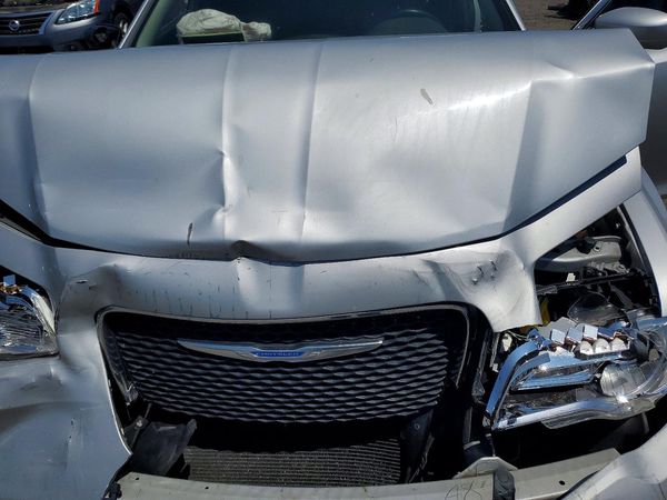 2019 CHRYSLER 300