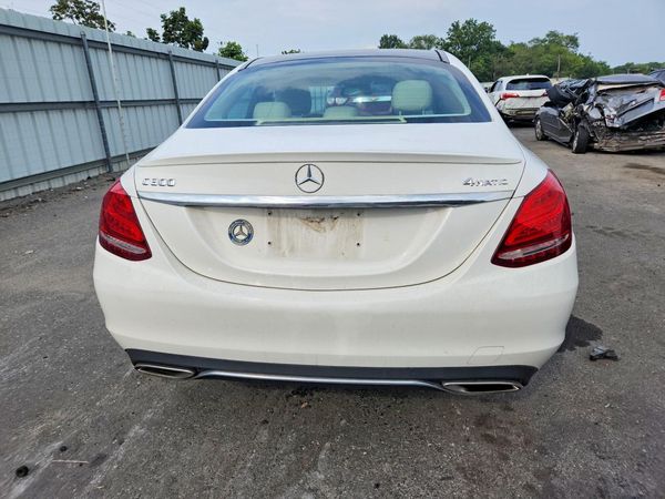 2016 MERCEDES-BENZ C C300-4M