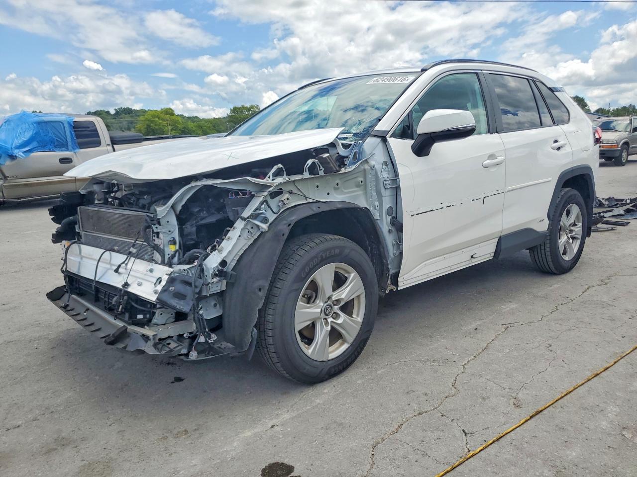 2020 TOYOTA RAV4 XLE HV