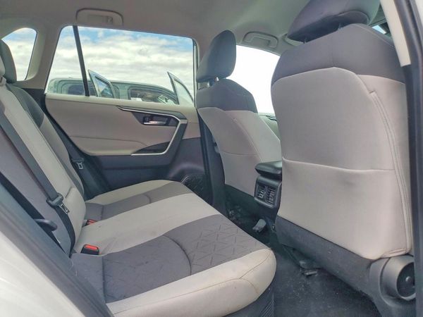 2020 TOYOTA RAV4 XLE HV