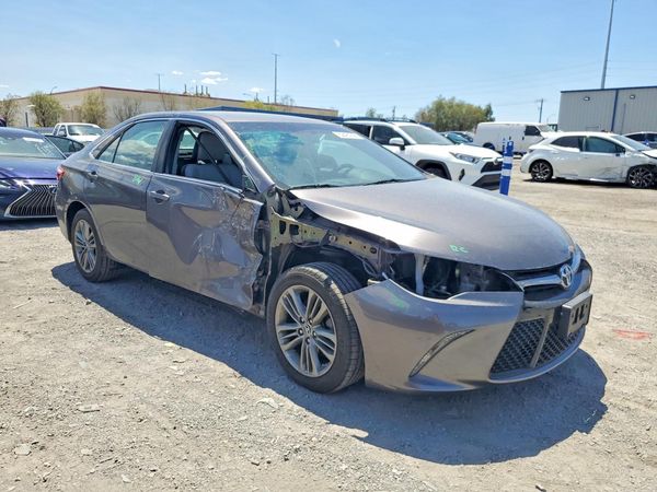 2016 TOYOTA CAMRY