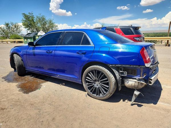 2019 CHRYSLER 300