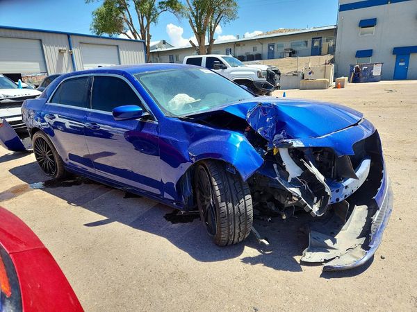2019 CHRYSLER 300