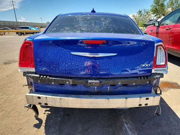 2019 CHRYSLER 300
