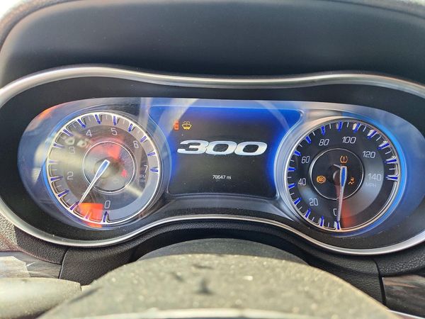 2019 CHRYSLER 300