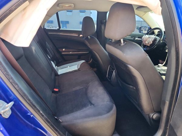 2019 CHRYSLER 300