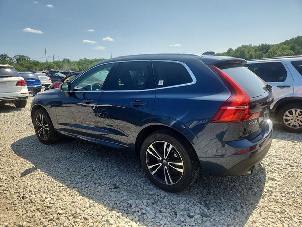 2020 VOLVO XC60 Momentum